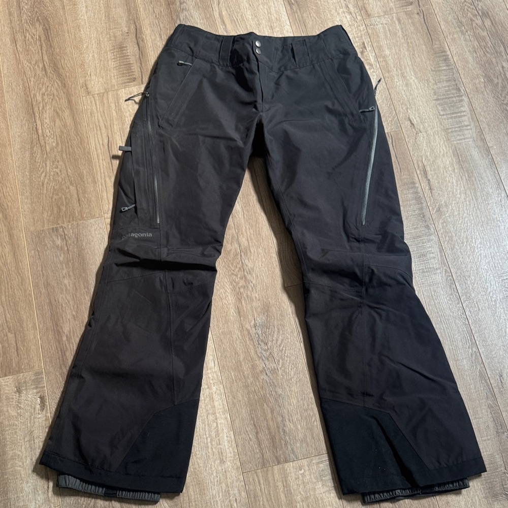 Patagonia women’s size medium slim insulated powder bowl ski/snowboard pants